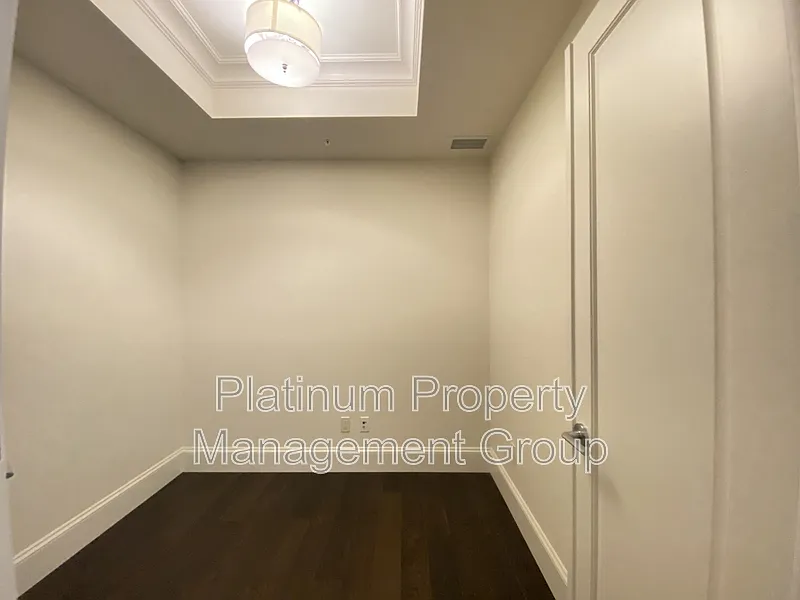 2 bed, 2.0 bath, 1262 sqft, $2,700 — Photo 2