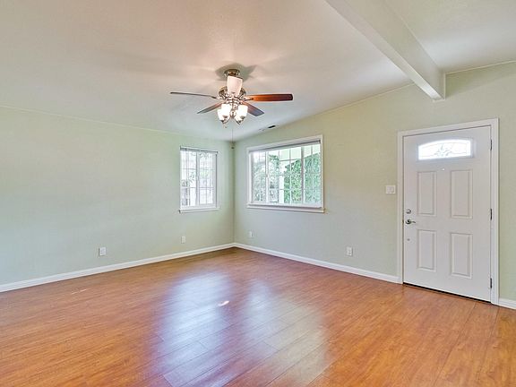 5th image of 565 Fir Ave