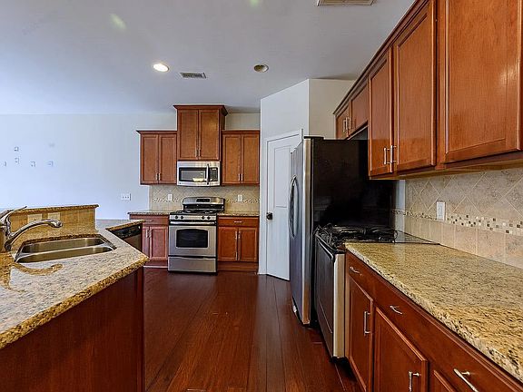 5th image of 1313 Nicklaus Dr