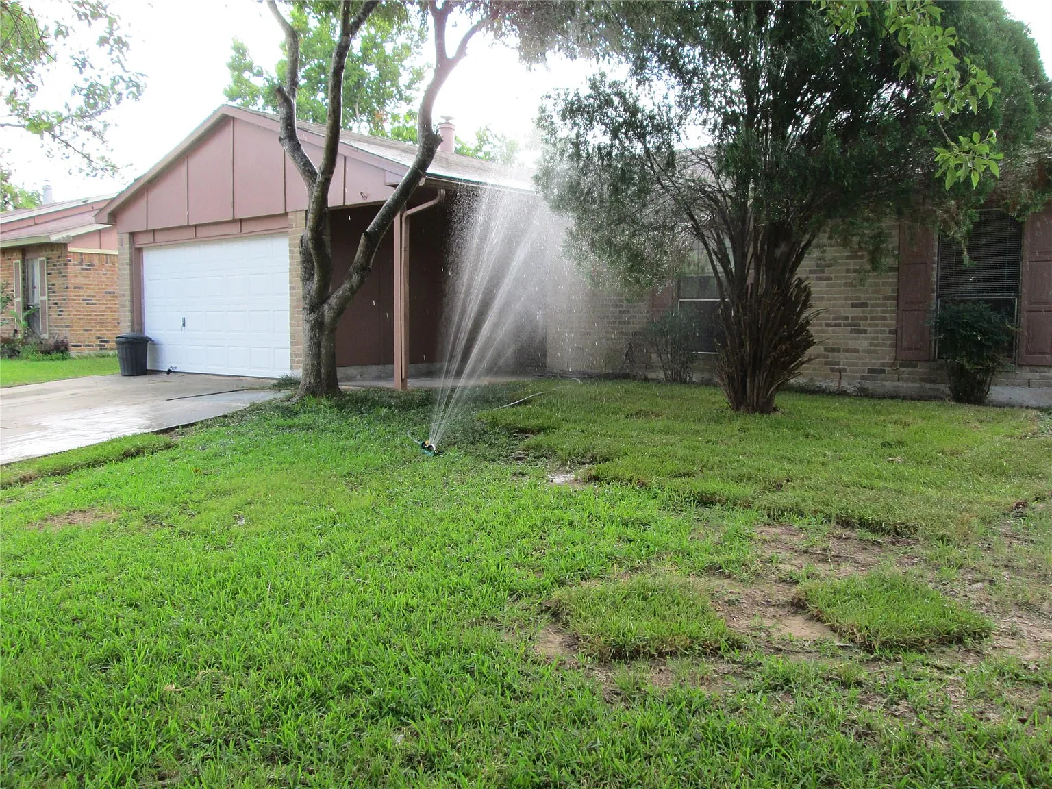 3 bed, 2.0 bath, 1348 sqft, $1,639 — Photo 4