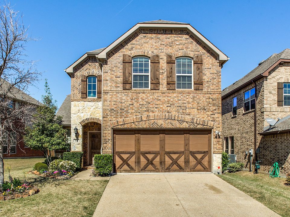 1st image of 413 Westminster Dr