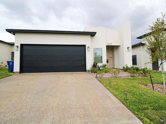 5th image of 1611 Fresnillo Dr