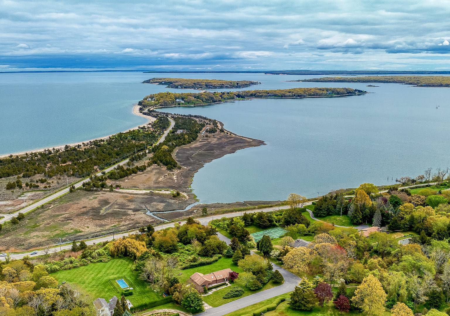 2 Sheep Pasture Ln, Shelter Island, NY 11964 | Zillow