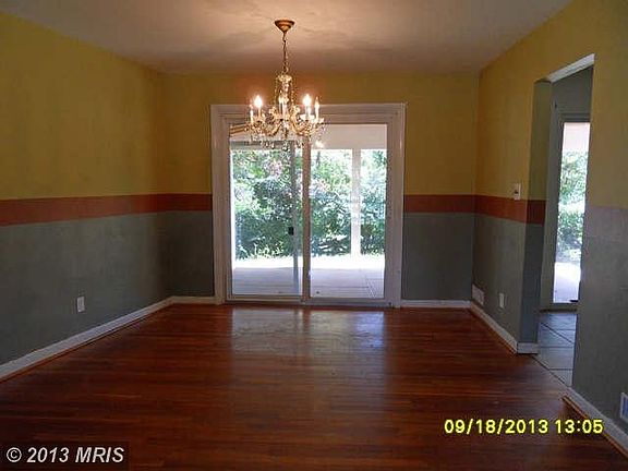 4th image of 3115 Maries Dr
