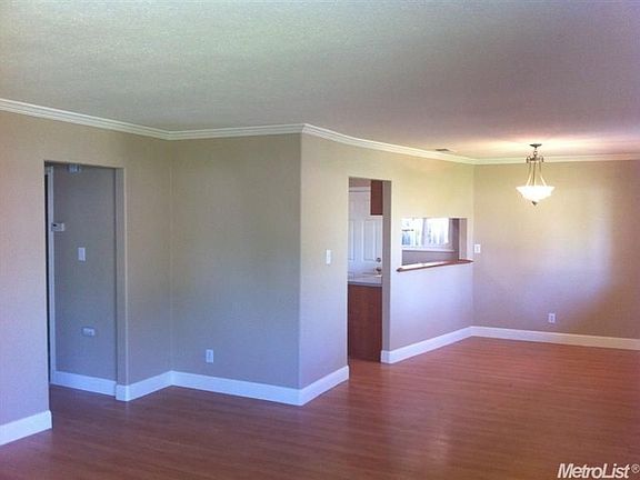 4th image of 3333 Wemberley Dr