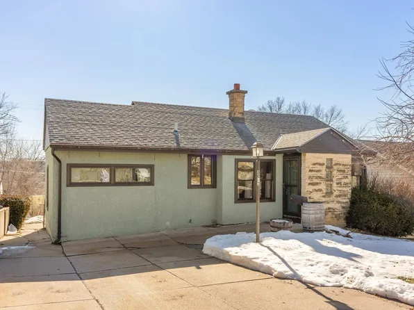 8033 Main St, Ralston, NE 68127