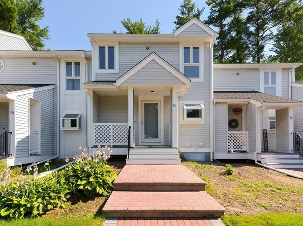 81 Alcott Cir #81, Taunton, MA 02780