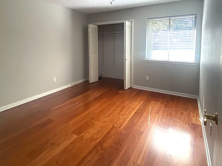 2820 Whisper Oaks Dr — Photo 7