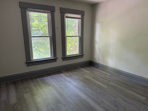 5th image of 239 E Blake Ave