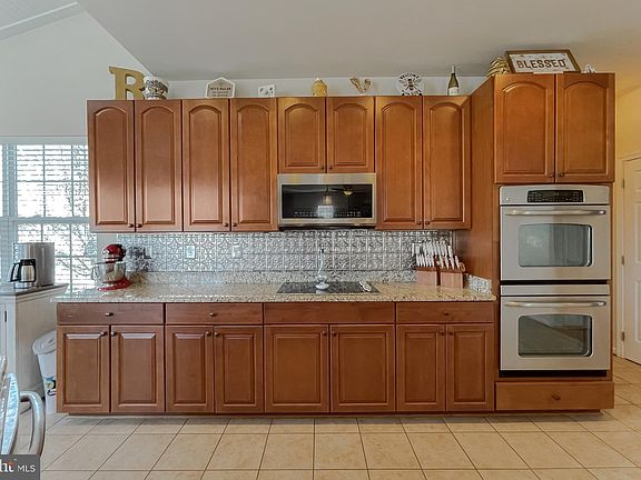4th image of 45575 Pleasant Mill Dr
