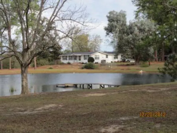 135 Cherokee Ln, Ashburn, GA 31714