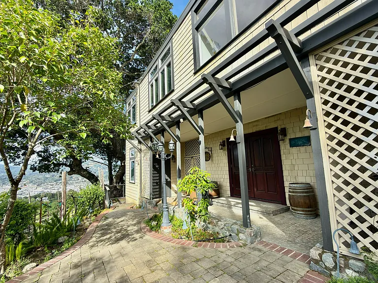 25 Oakhurst Rd — Photo 58
