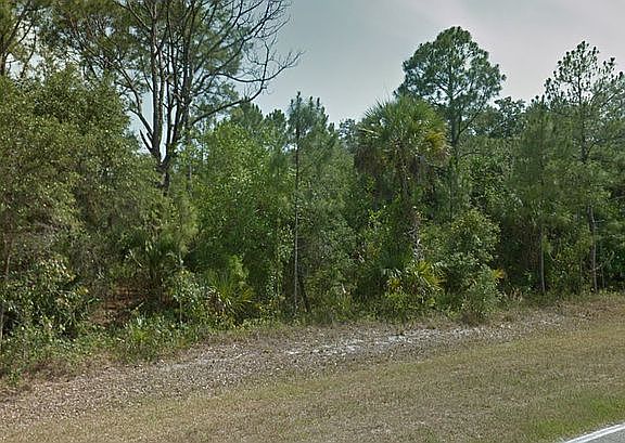 3rd image of 412 Montura Ave
