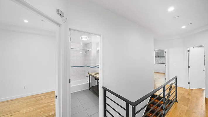 Rented by Nooklyn NYC LLC | media 16