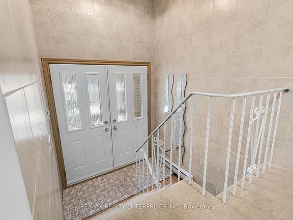 5th image of 1364 Everall Rd