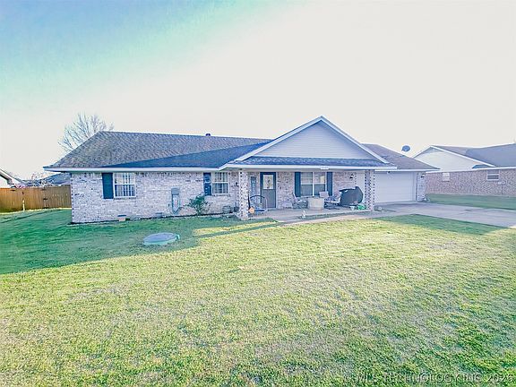 4th image of 2709 Forrest Cir