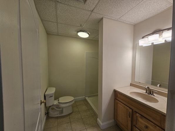 21 E Pearl St #3, Nashua, NH 03060