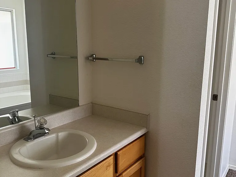 504 Leeward Dr NW — Photo 12
