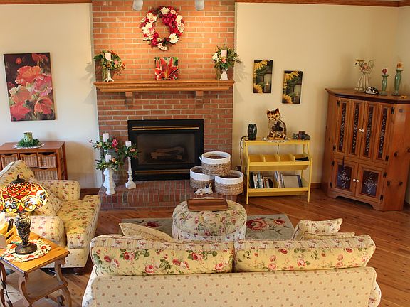 Great Room/Fireplace