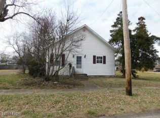 1213 N 13th St, Herrin, IL 62948