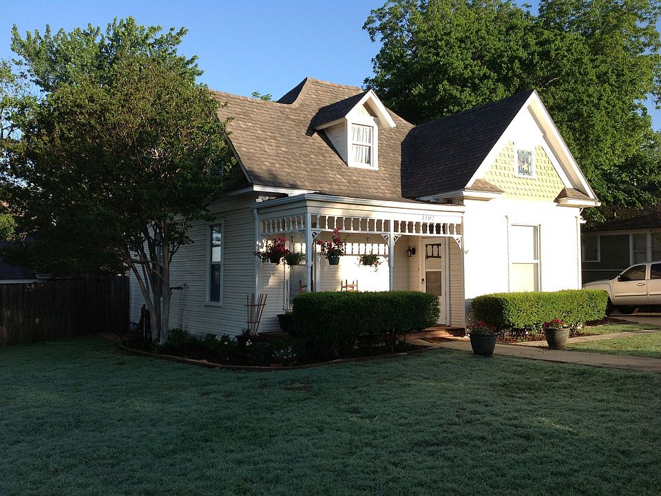 2nd image of 1102 E 1st St