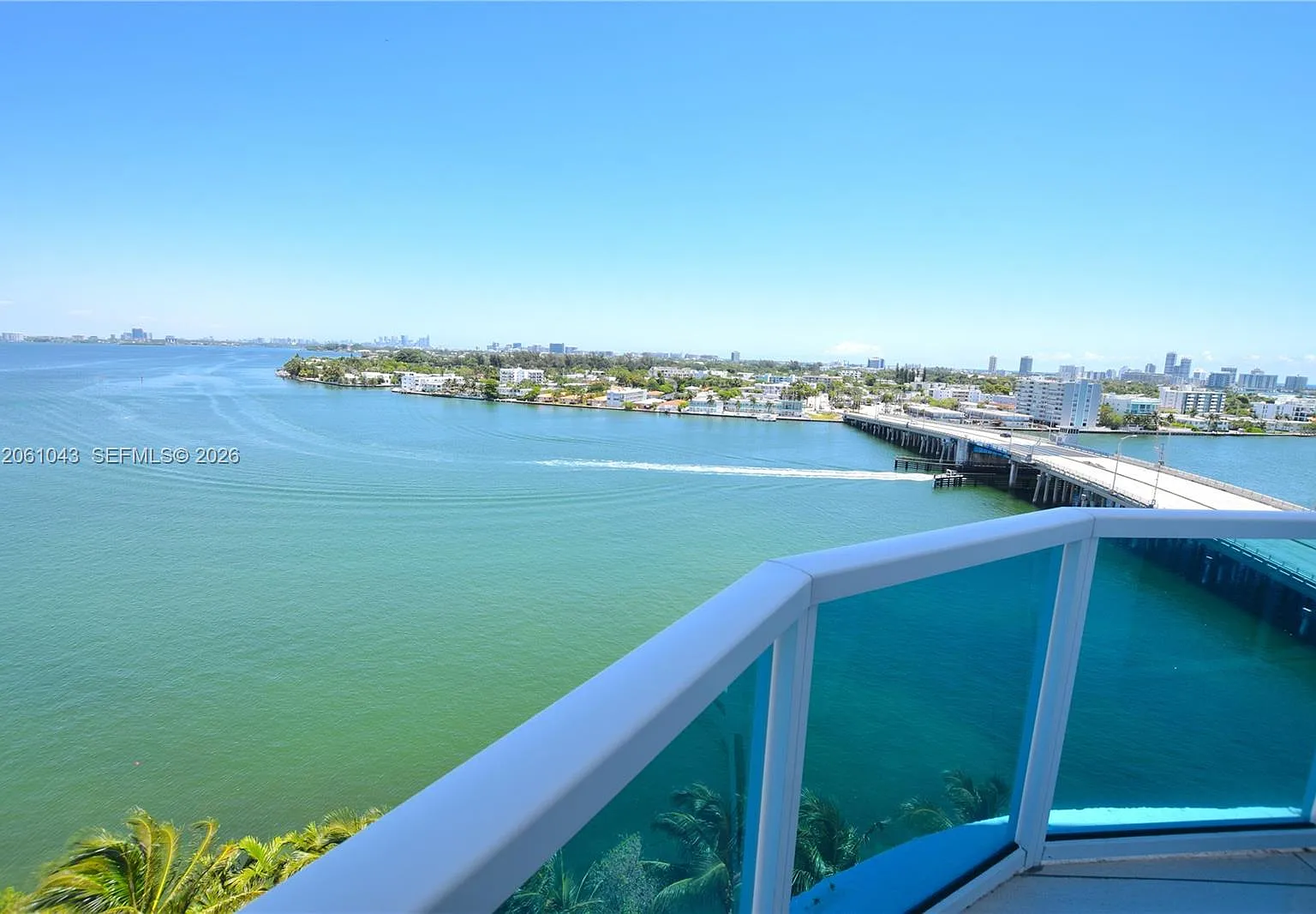 The Bridgewater Condo — Photo 2