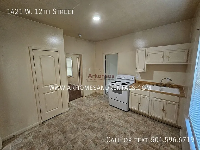 1421 W 12th St — Photo 22