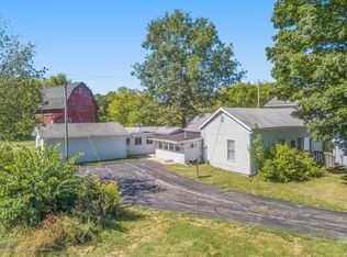 9878 Kinneville Rd, Eaton Rapids, MI 48827