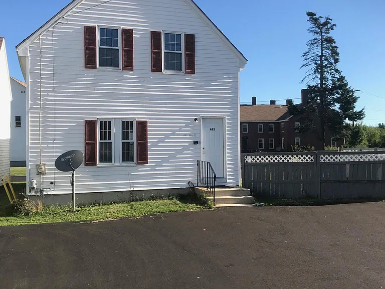 443 Main St — Photo 6
