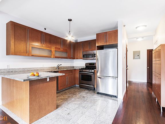 3rd image of 354 2nd St Unit 3A