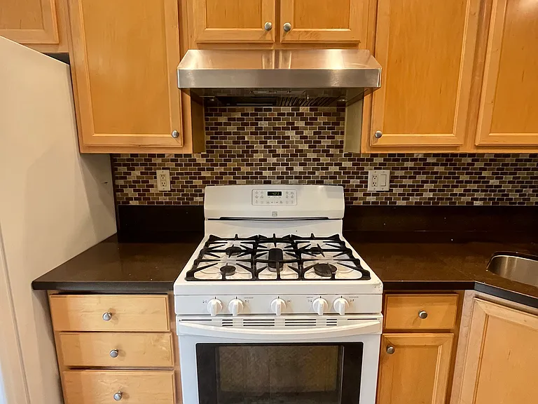 15460 Brianne Ct — Photo 8