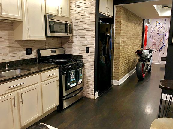 2nd image of 6111 N Claremont Ave #1
