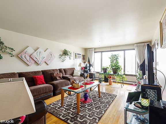 3rd image of 403 Madison Ave