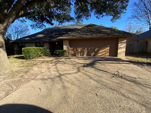 3rd image of 2429 Canyon Creek Dr