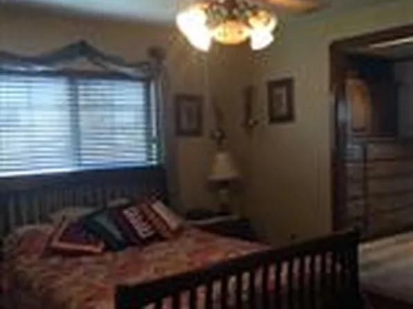 1158 N Huntington Pl, Manteca, CA 95336