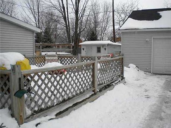 4th image of 29414 Kearsley St