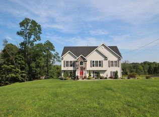 90 Kings Rd, New Windsor, NY 12553