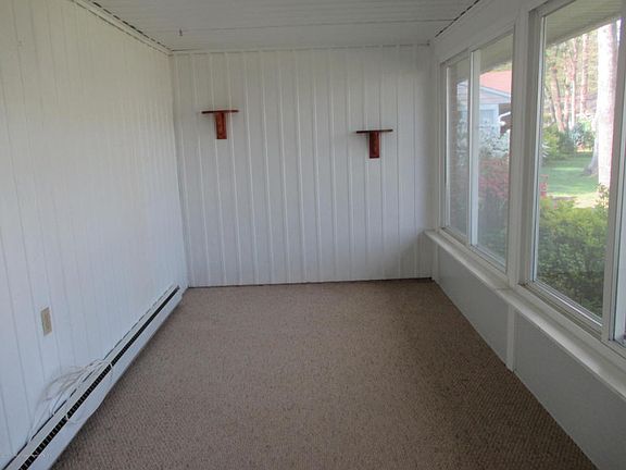 4th image of 612B Lake Point Dr #100B