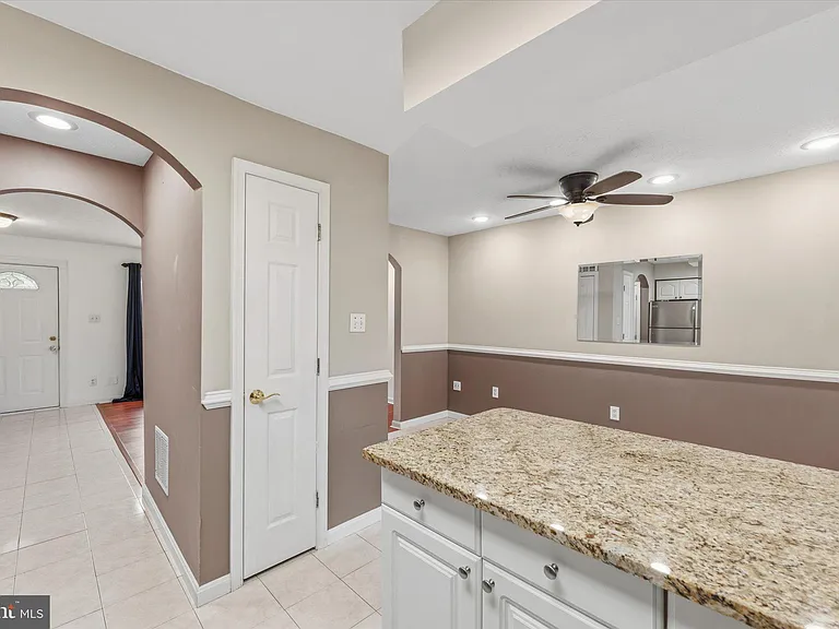 129 N Duke Dr — Photo 14