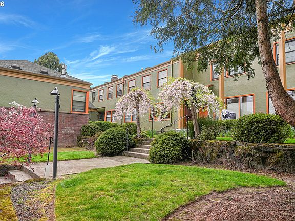 2nd image of 2025 SE Caruthers St APT 24