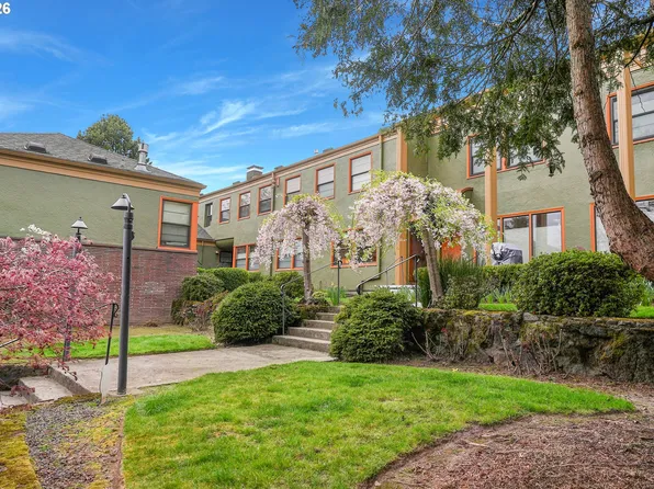 2025 SE Caruthers St APT 24, Portland, OR 97214