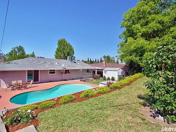 3rd image of 8782 Mondego Way