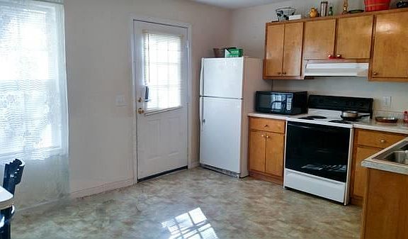 4th image of 120 Braden Ln