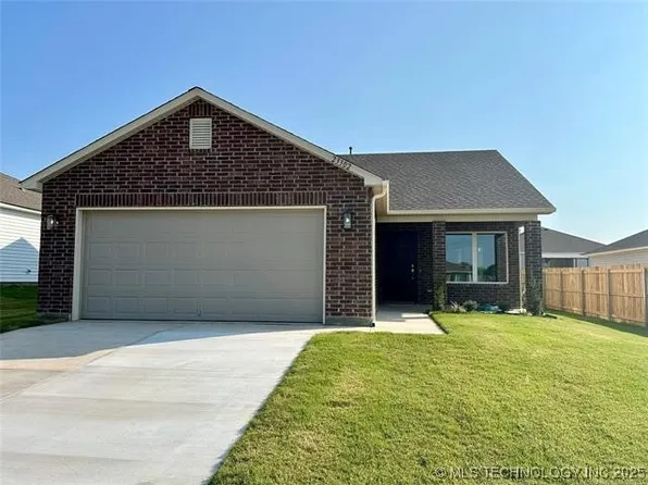 1109 W Fargo Rd, Claremore, OK 74019