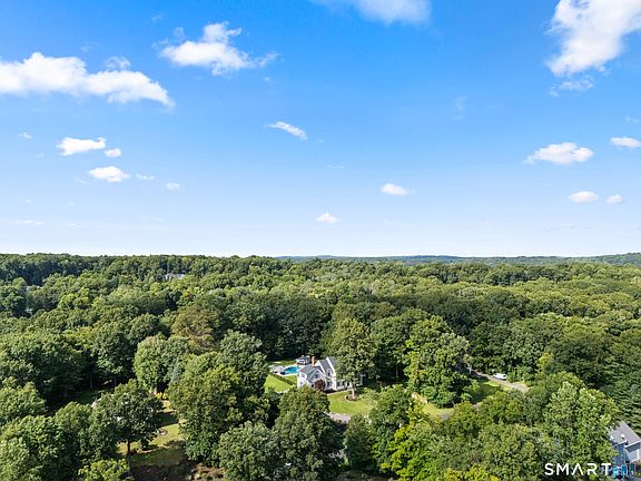 5th image of 211 Cooper Hill Road