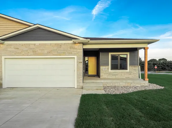 2208 N 26th St, Norfolk, NE 68701