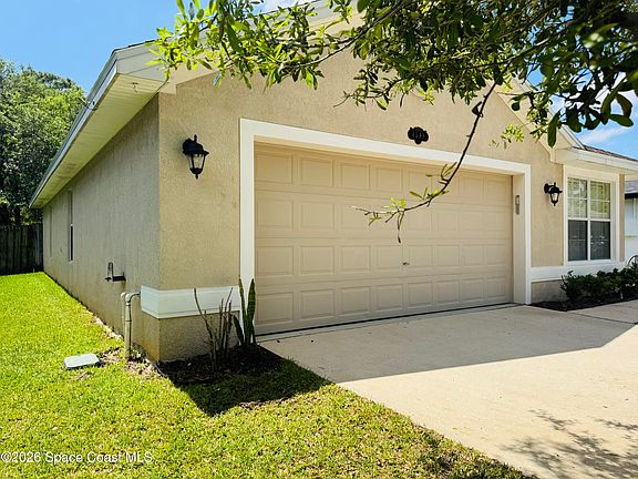 4th image of 4388 Palladian Way
