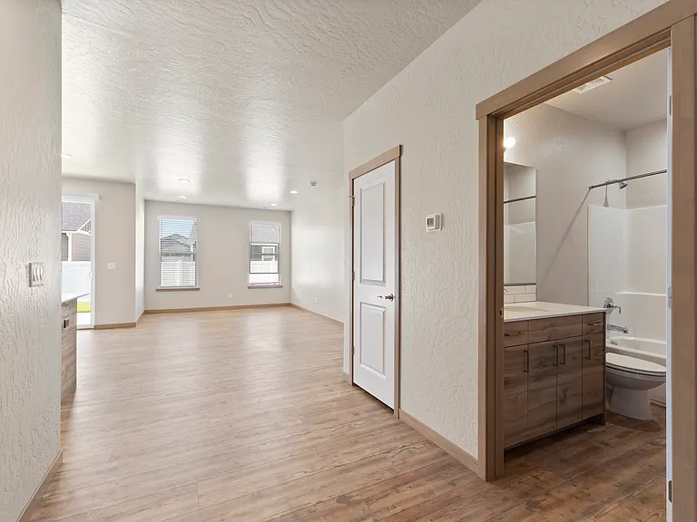 1437 Sq Ft