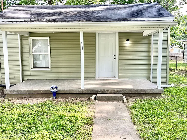 1118 W Whitney Ave — Photo 3