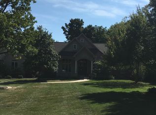 808 S Mercer Ave, Bloomington, IL